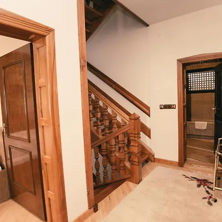 Villa Mak Oruc *
